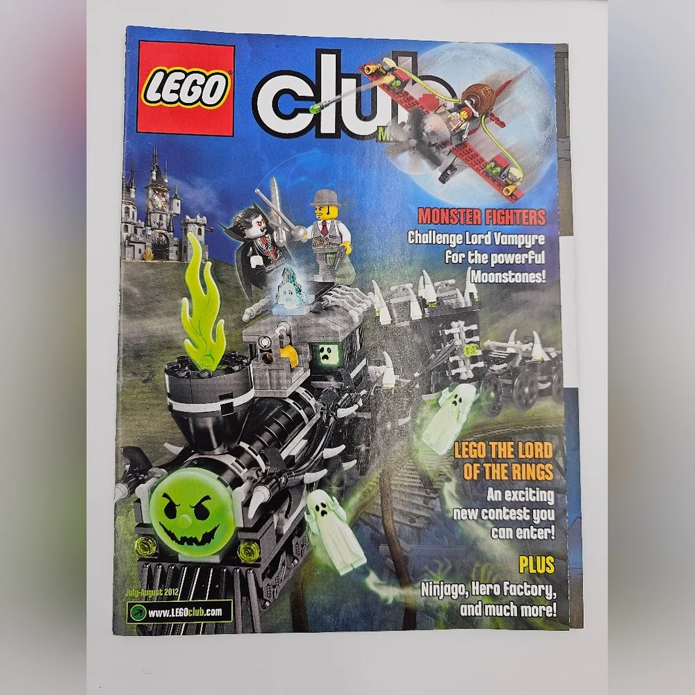5 Issues of Lego Club Magazine - Picture 3 of 7